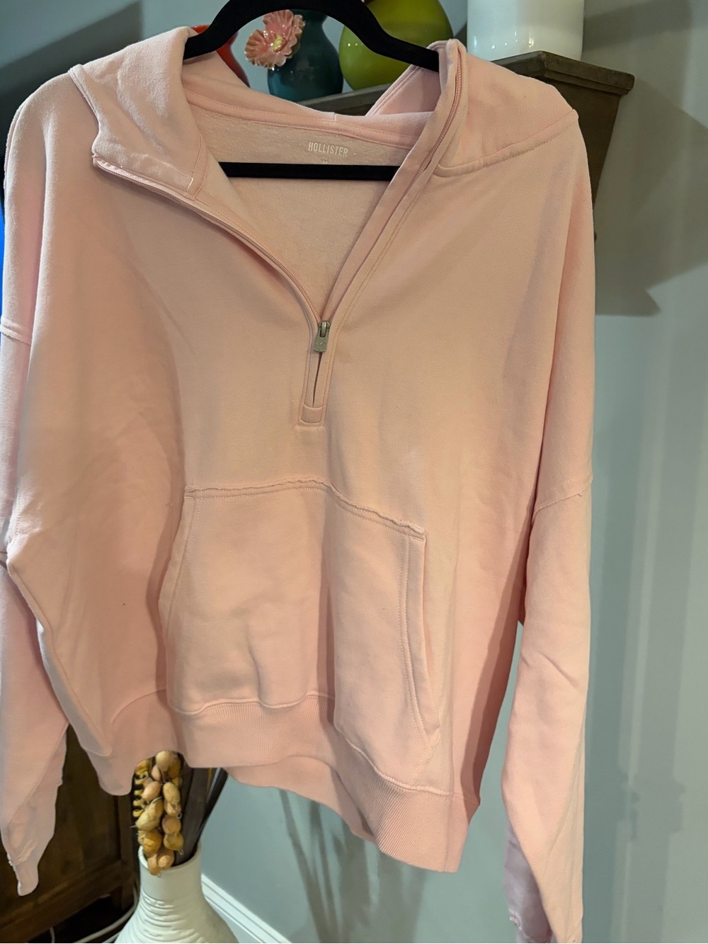 NWT ✨ Hollister Pale Pink Half-Zip Hoodie with Kangaroo Pocket size medium - Picture 2 of 9
